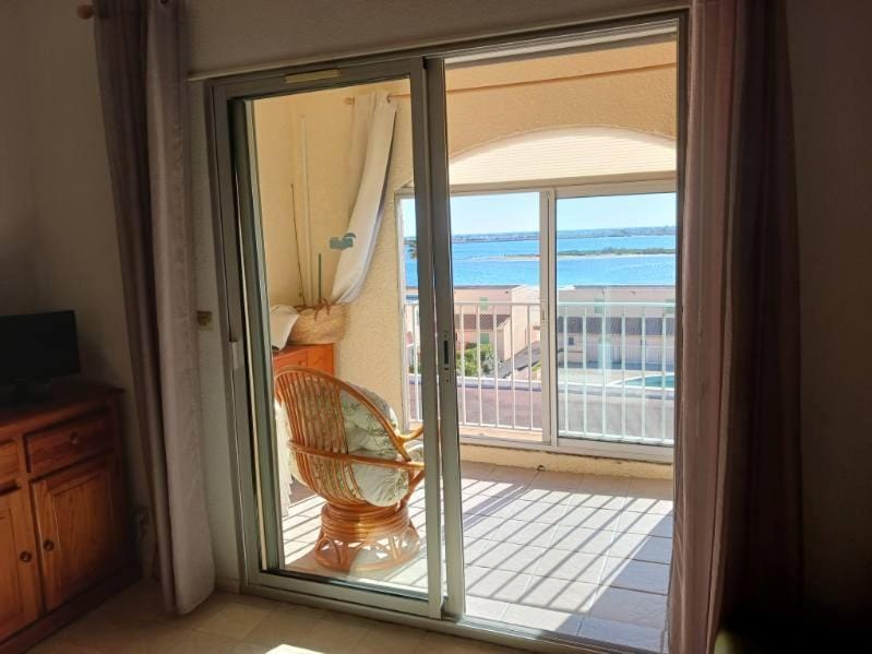 Appartement avec magnifique vue sur mer Apartment in Gruissan