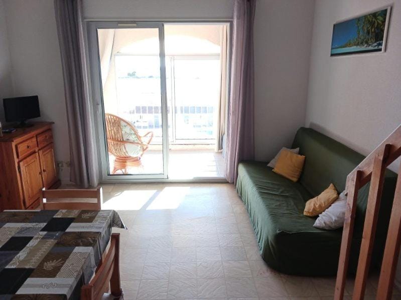 Appartement avec magnifique vue sur mer Apartment in Gruissan