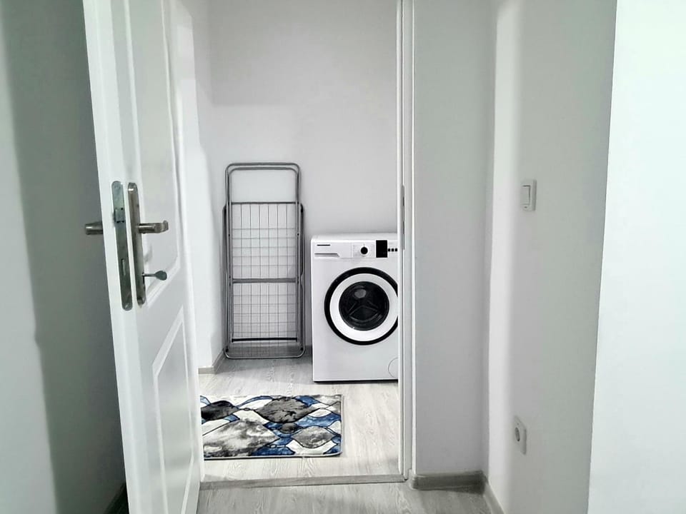 washing machine, washing machine