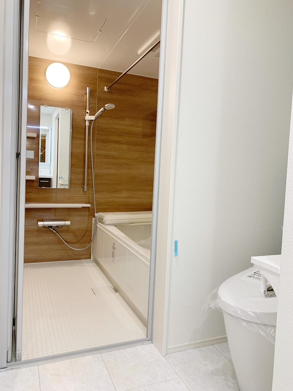 Shinjuku#ookubo#kabukicho#New built 4beds room,3 toilets, 2 shower rooms#新宿中心#大久保#歌舞伎#地铁站步行2分#新建一栋3层楼 4个卧室3个卫生间2个浴室1个客厅#高速无限制网络#智能马桶#干湿分离103 Apartment in Shinjuku
