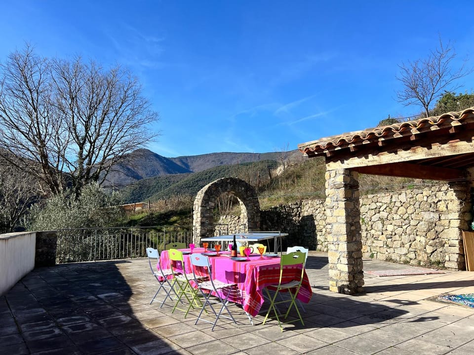 Patio, Natural landscape, Balcony/Terrace, Dining area, Mountain view