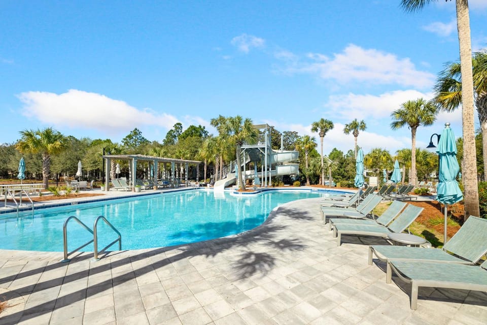 Neighbourhood, Aqua park, Swimming pool
