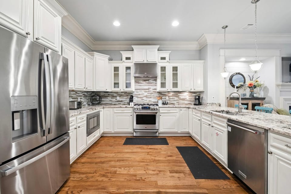 Kitchen or kitchenette, kitchen