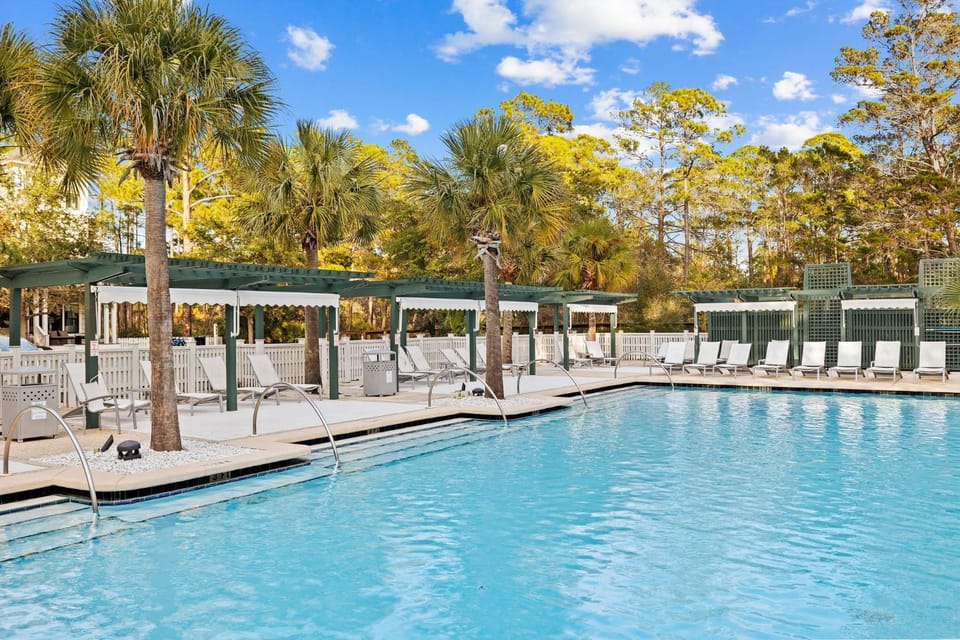 Natural landscape, Seating area, Swimming pool