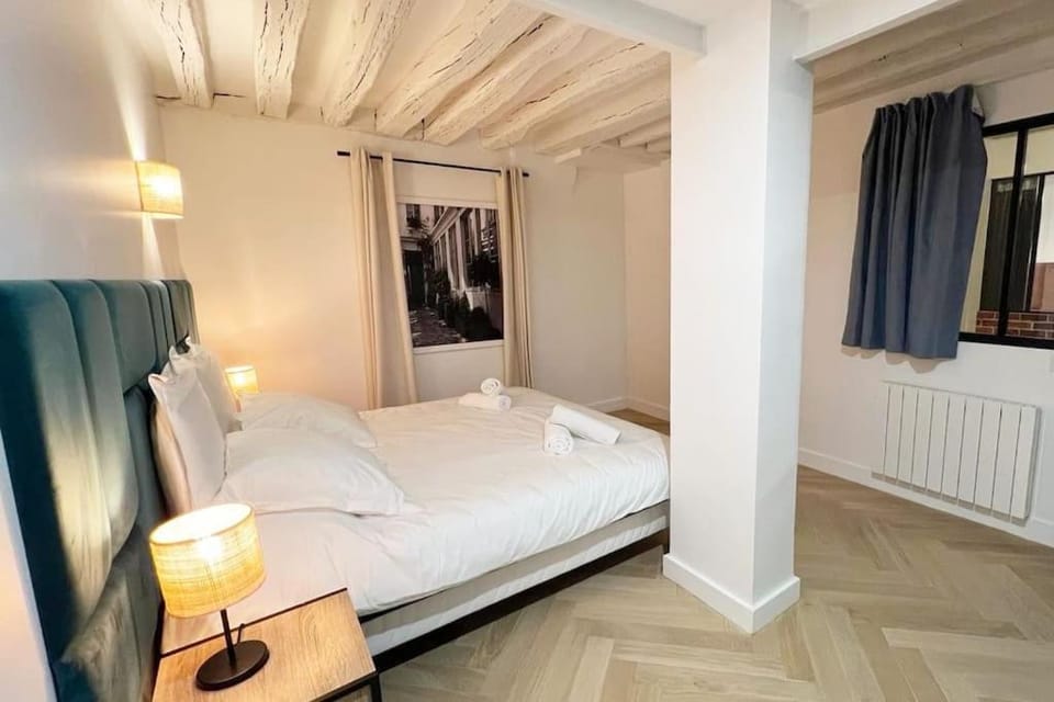 Bed, Photo of the whole room, Bedroom, internet
