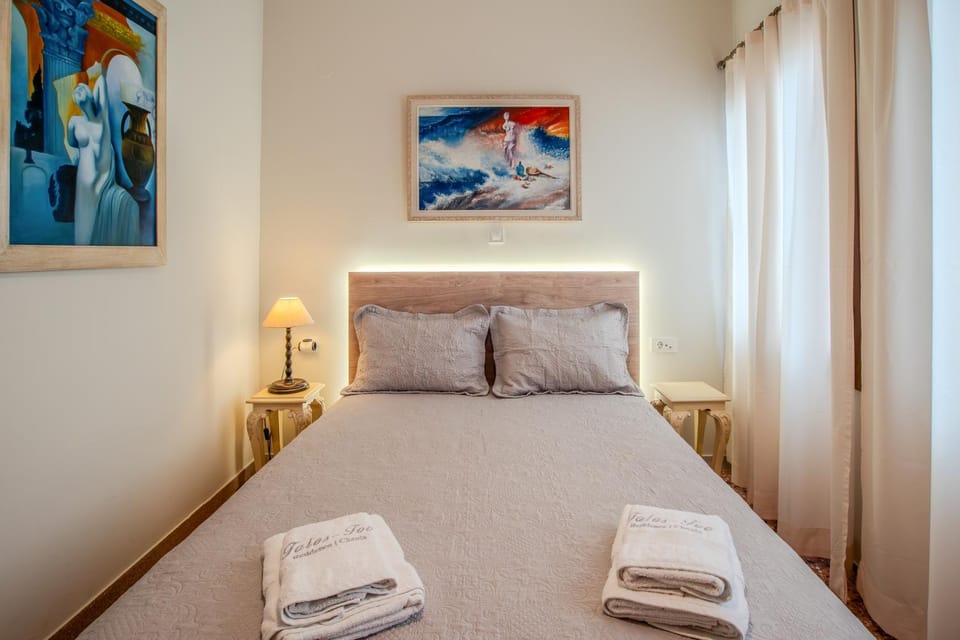 In Heart of Old Town w. Venetian Port Views Apartment in Chania