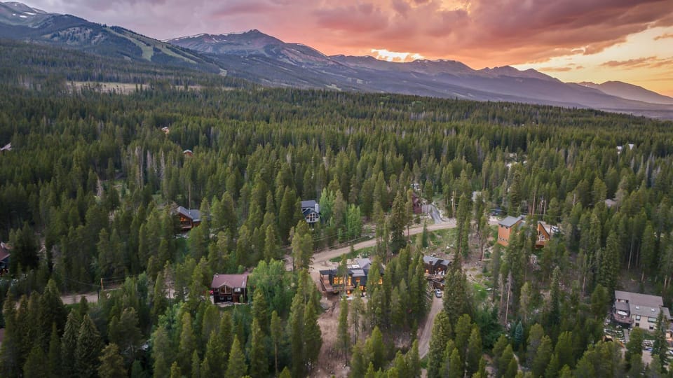 Bird's eye view, View (from property/room), Mountain view