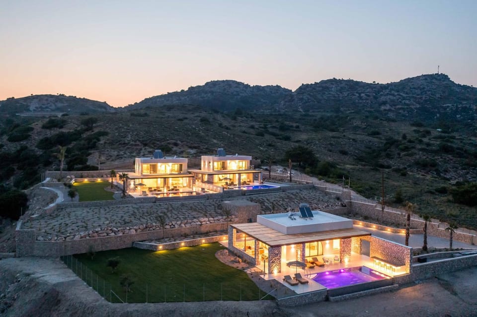 Property building, Nearby landmark, Swimming pool