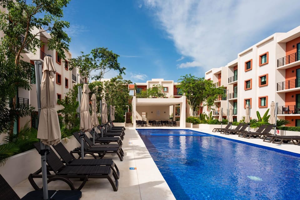 Property building, Pool view