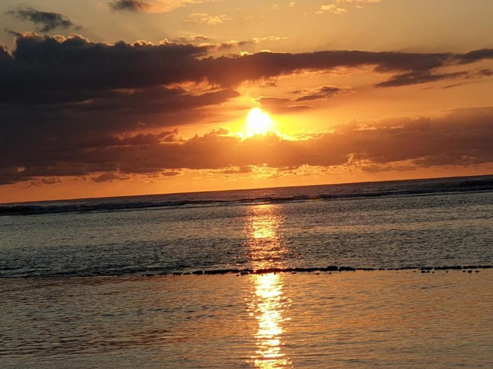 Beachfront Apartment - Superb View Apartment in Pointe aux Biches