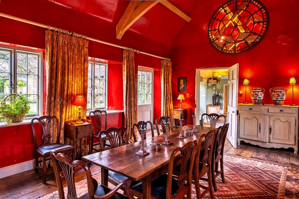 Seating area, Dining area