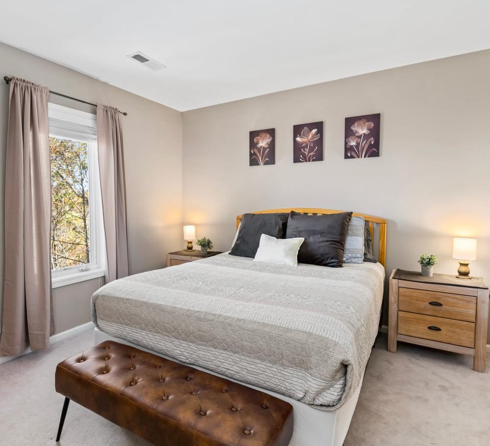 12 mins to DT Asheville & Biltmore, Fire pit, View House in Asheville