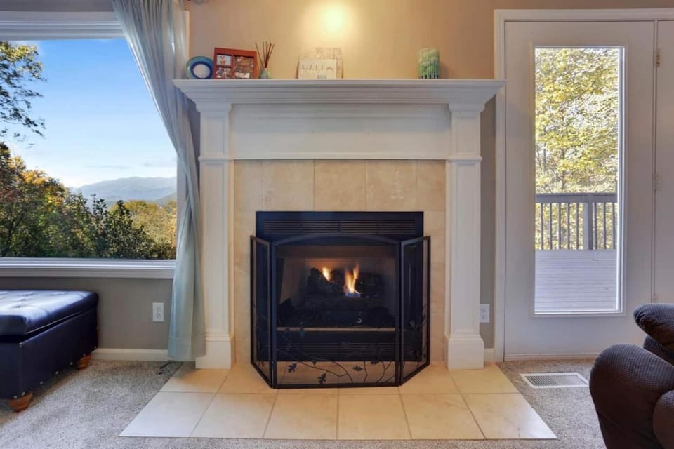 12 mins to DT Asheville & Biltmore, Fire pit, View House in Asheville