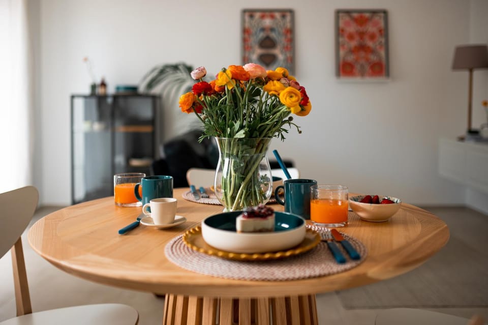 Coffee/tea facilities, Dining area