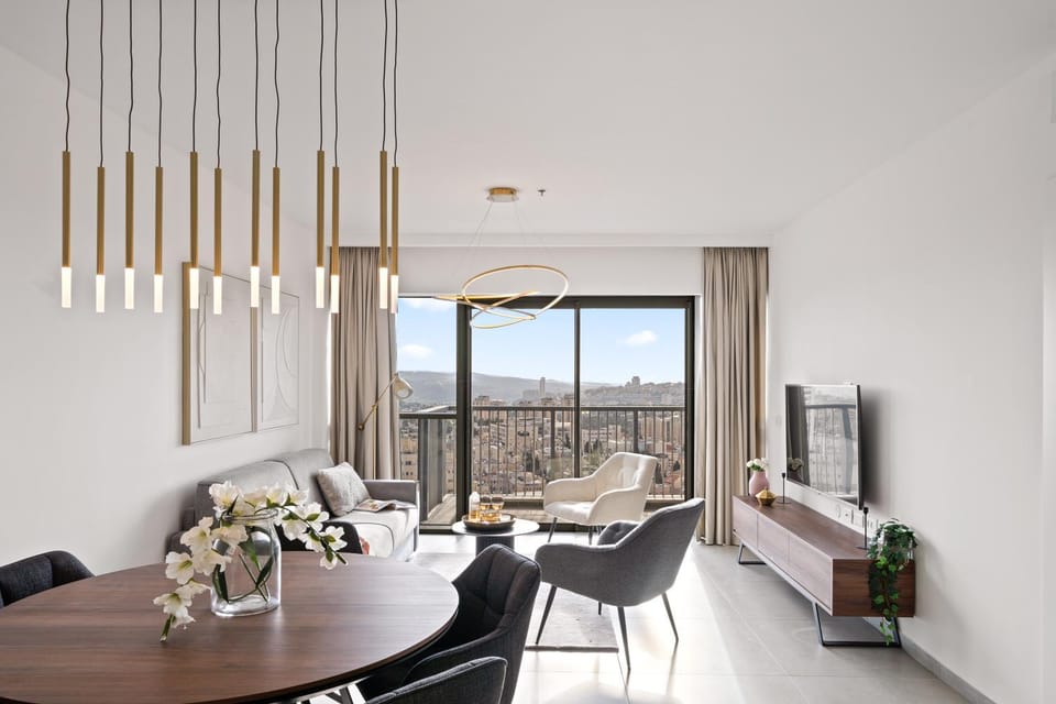 Savion View City Center Jerusalem Apartment in Jerusalem