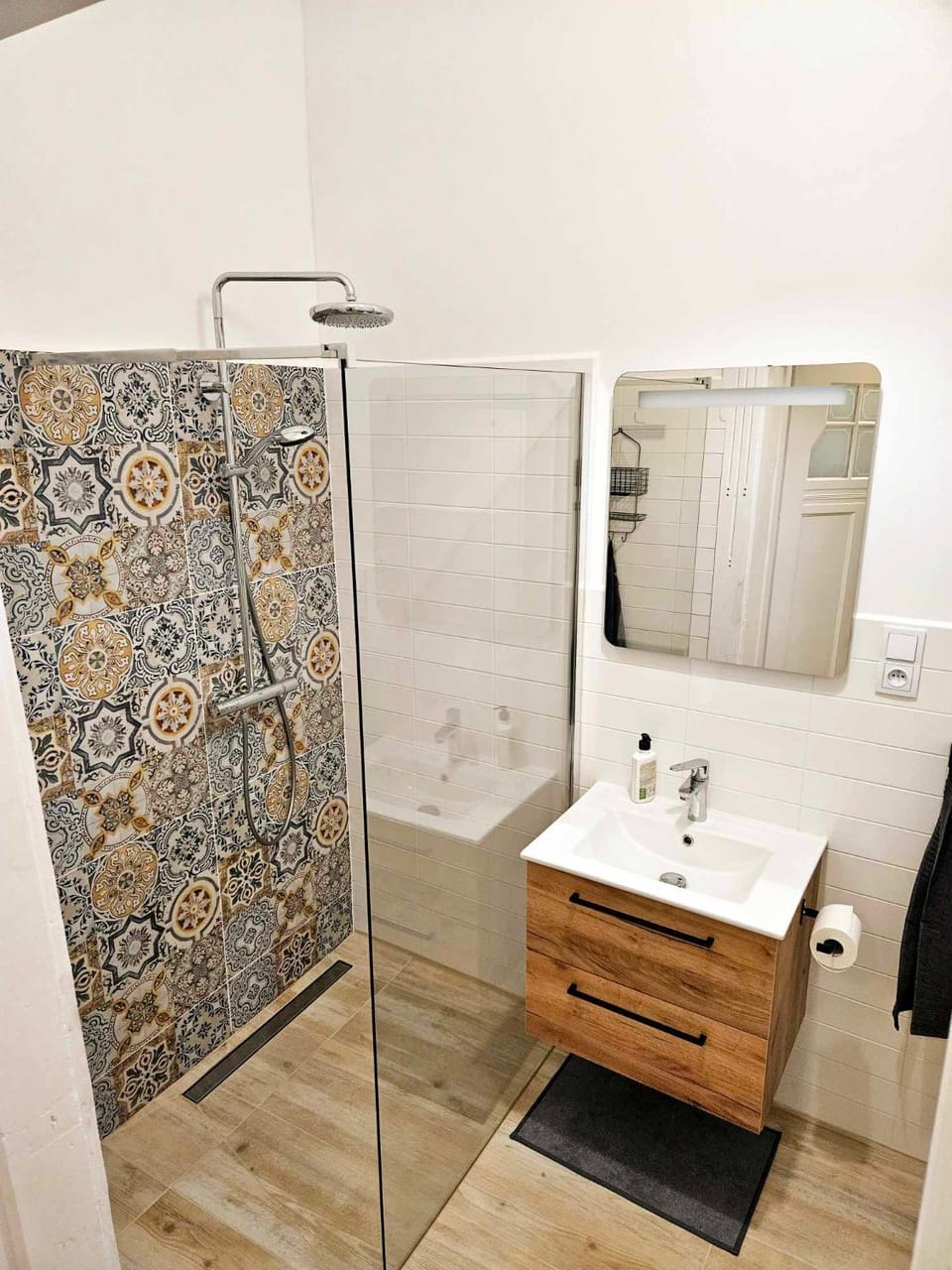 Shower, Bathroom
