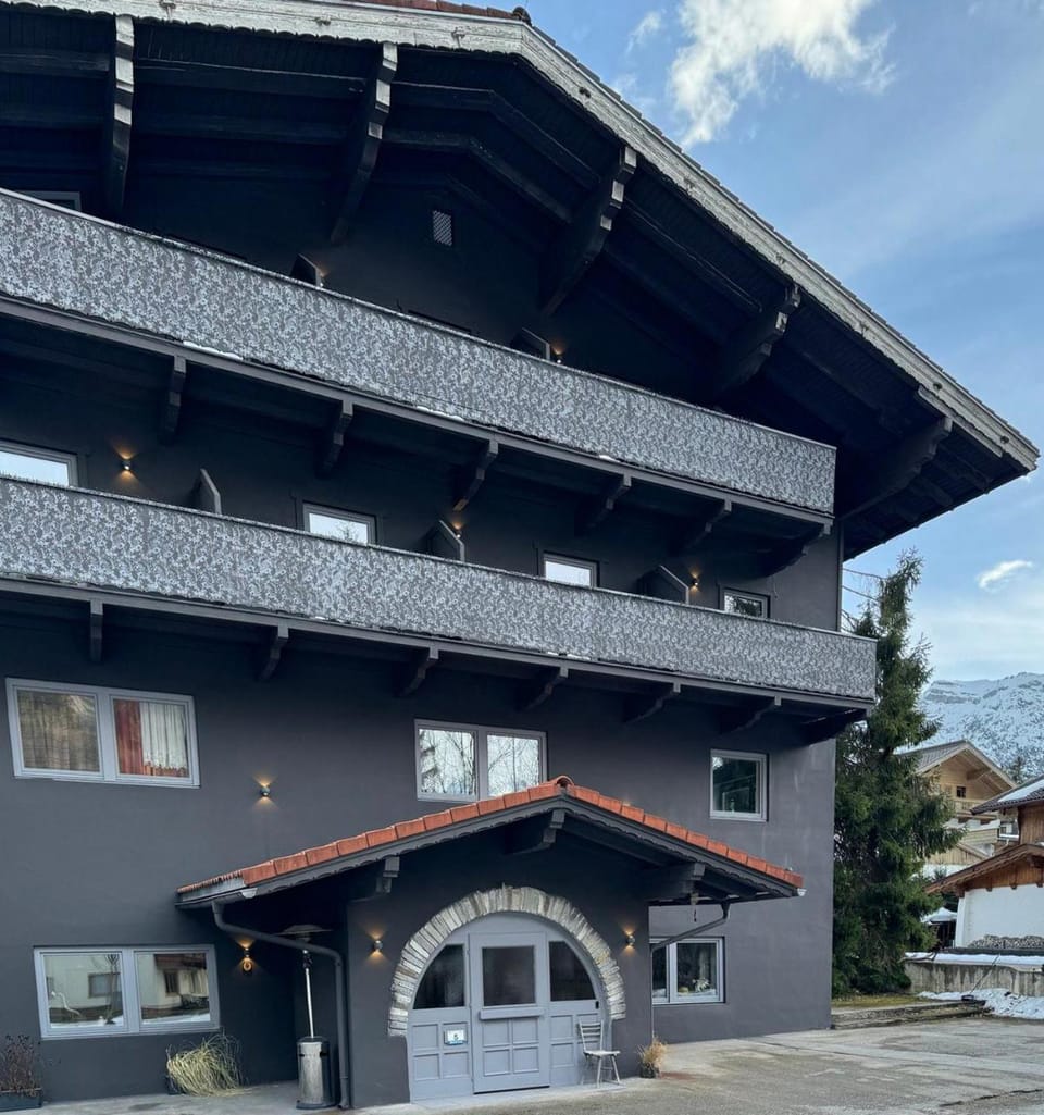 Property building, Day