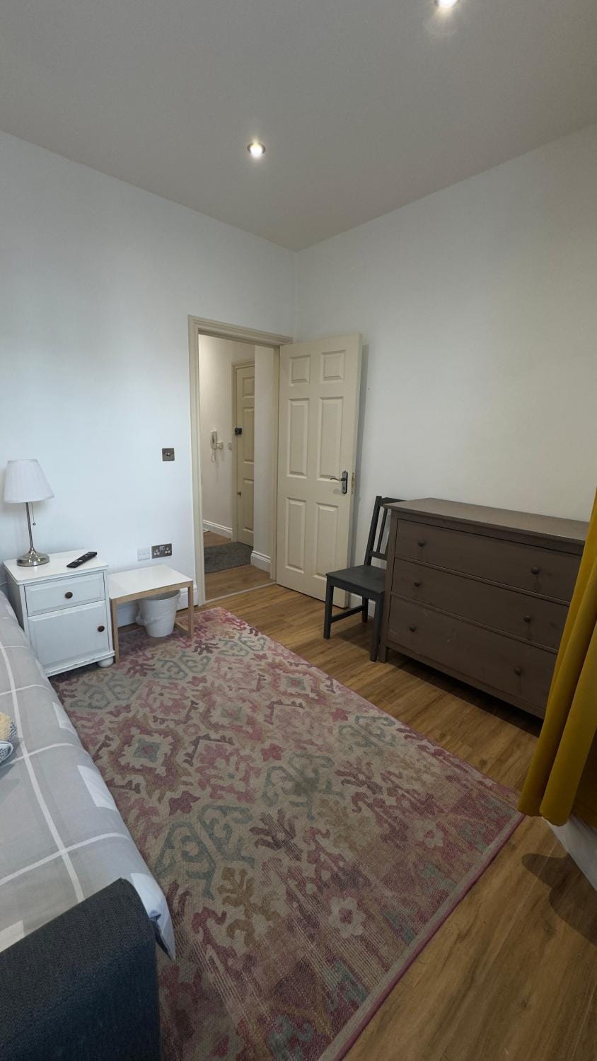 Sunny 1 Apartment in London