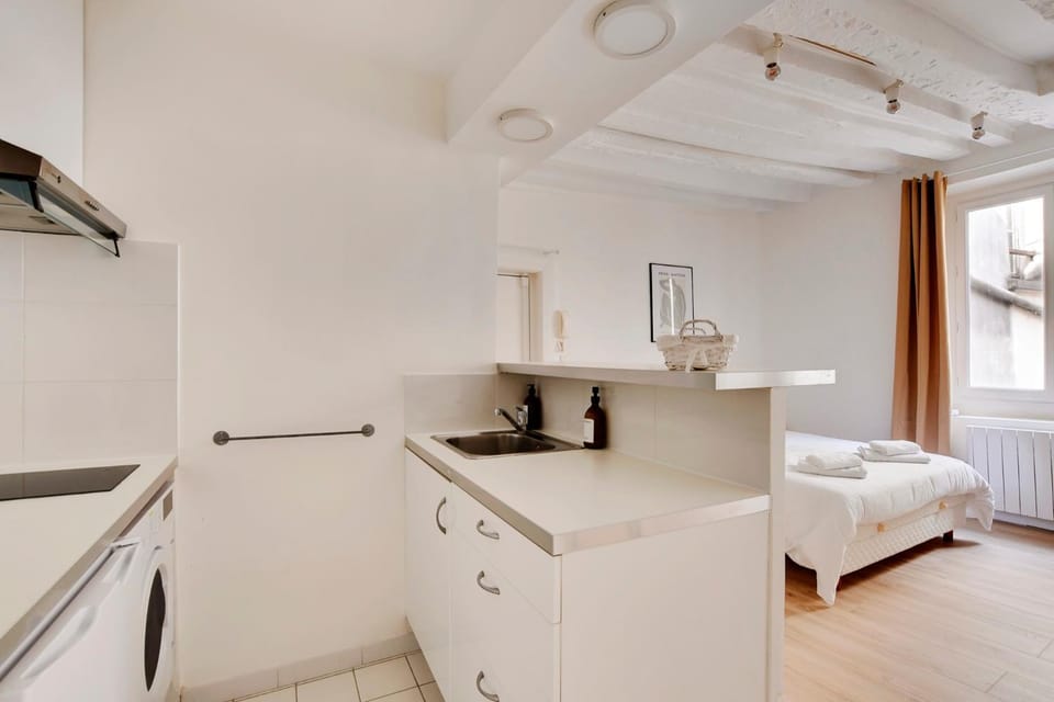 Saint placide cannette Apartment in Paris