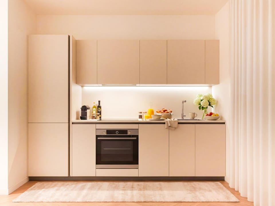 Kitchen or kitchenette, Food and drinks, oven