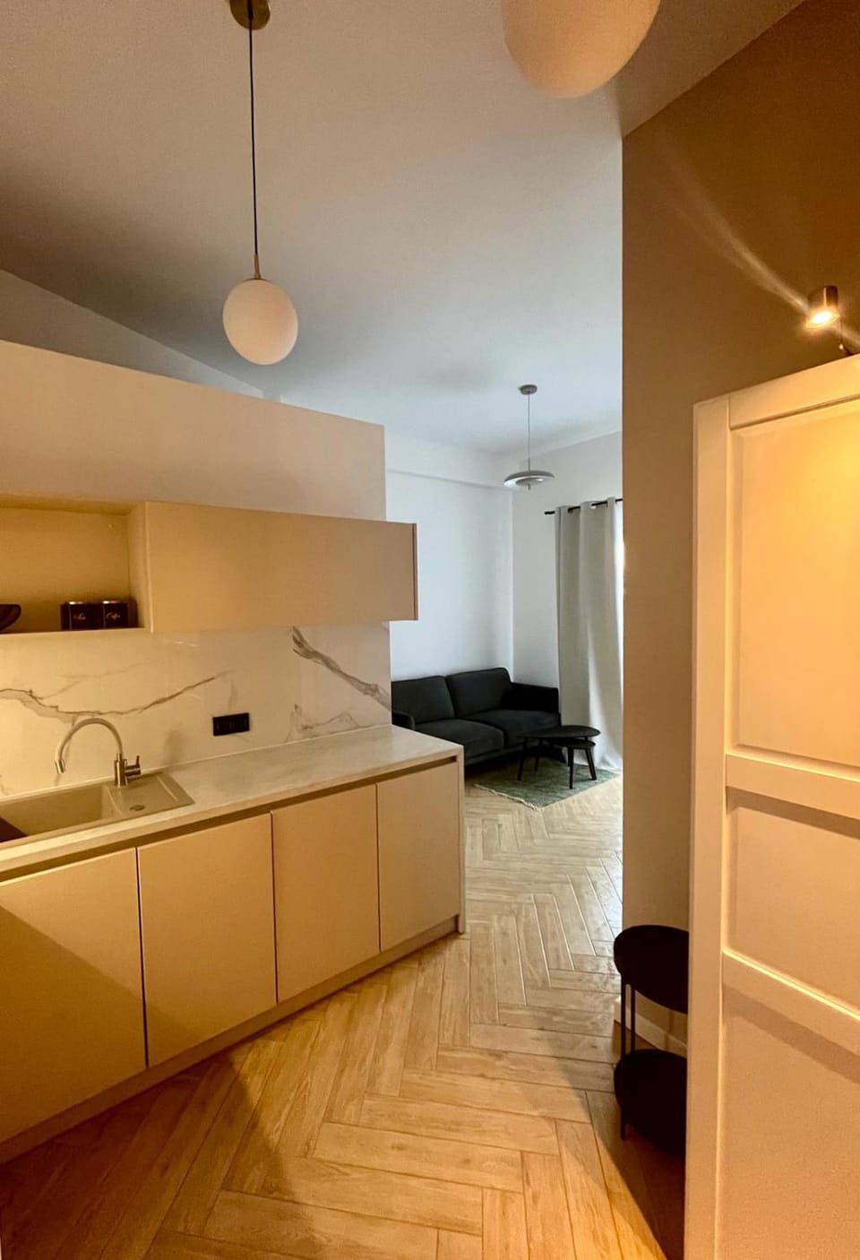 Kitchen or kitchenette, Living room