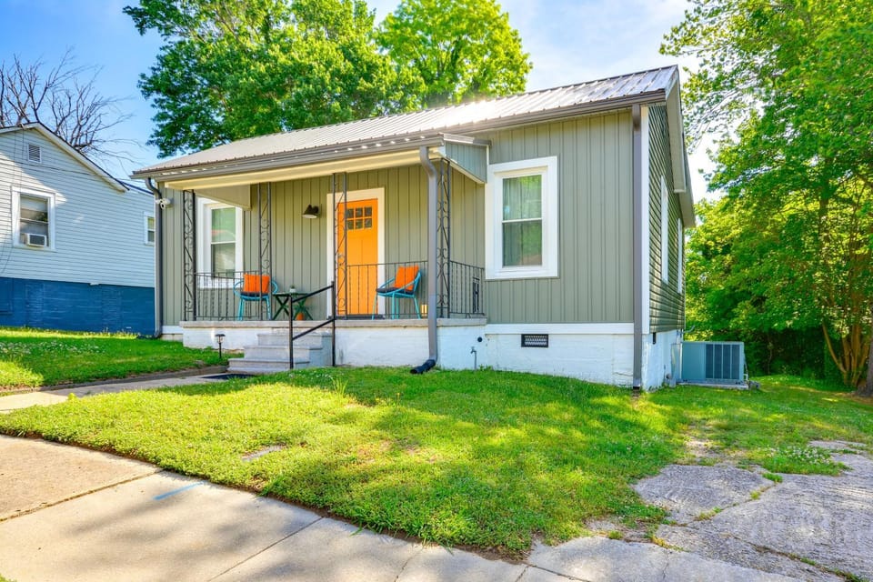 Danville Rental, Walk to Caesars Virginia Casino House in Danville