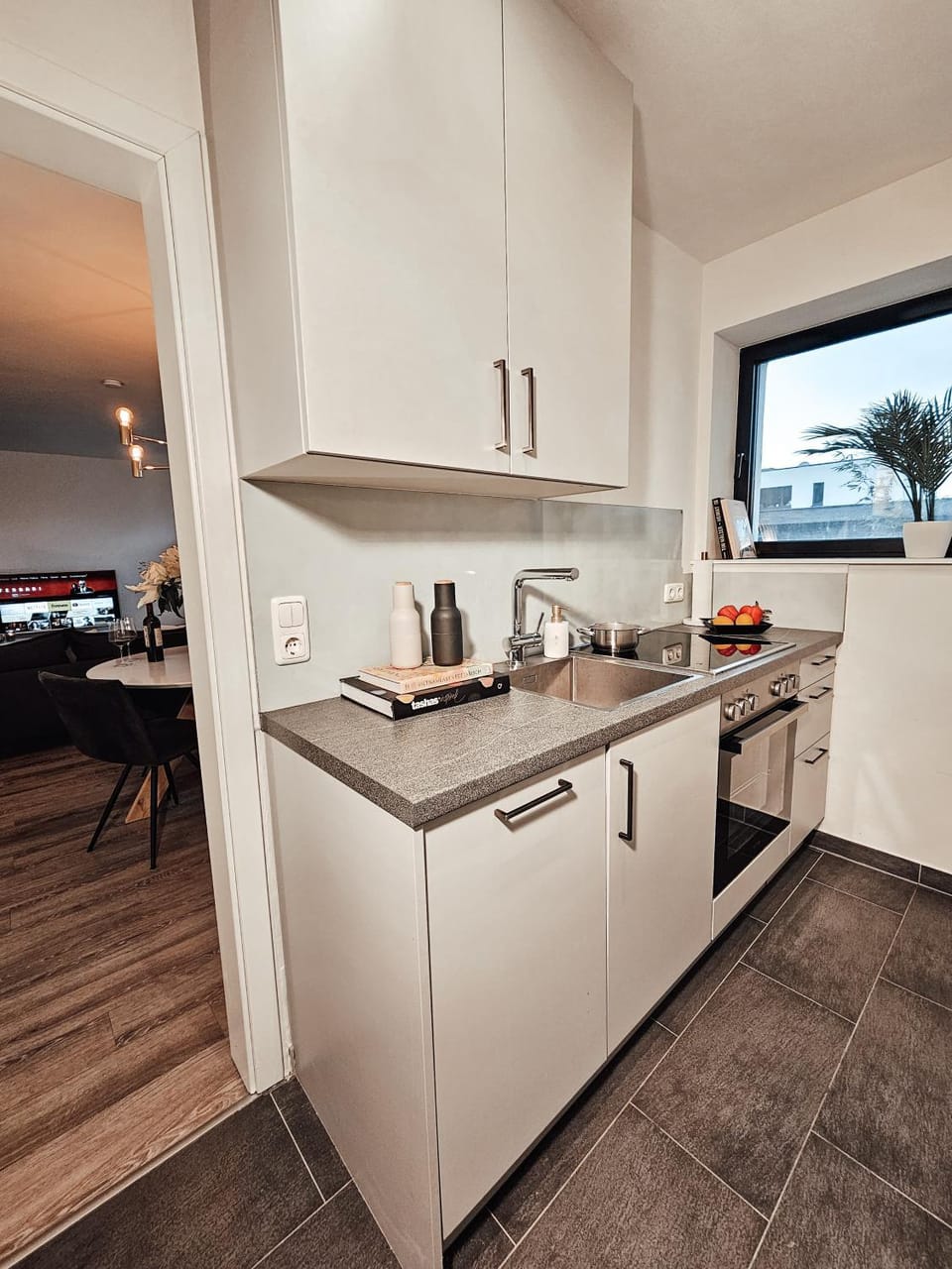 Kitchen or kitchenette