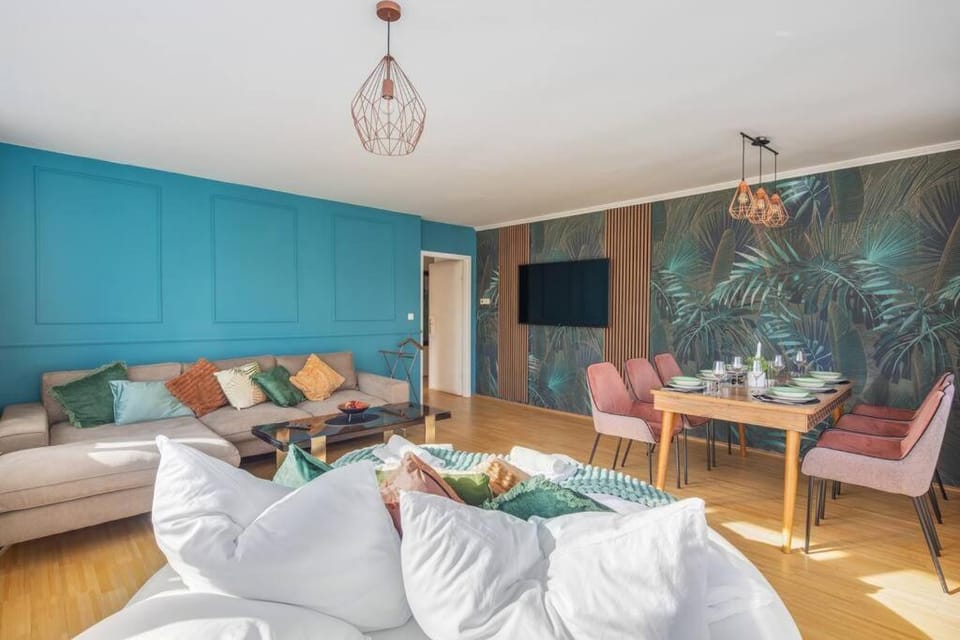 Luxury Loft View - 4 bedrooms - Gym - near Centre - Schönbrunn - Book Parking with us Apartment in Vienna