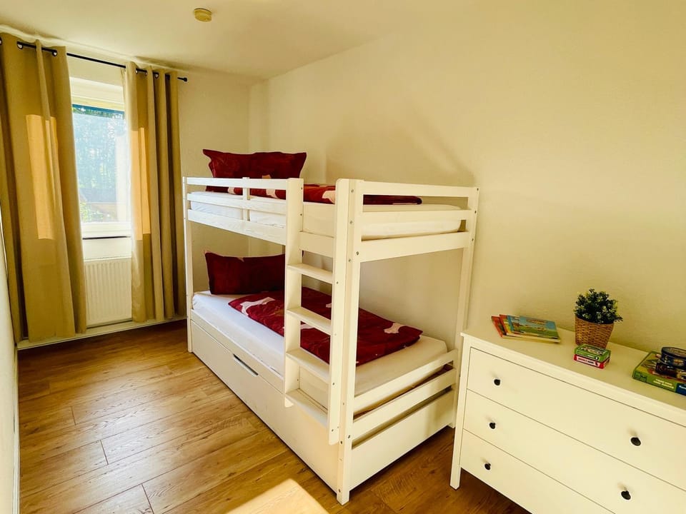 Bed, Photo of the whole room, Bedroom, bunk bed