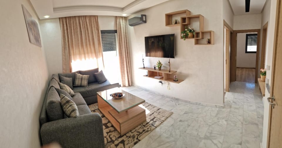 Communal lounge/ TV room, TV and multimedia, Seating area