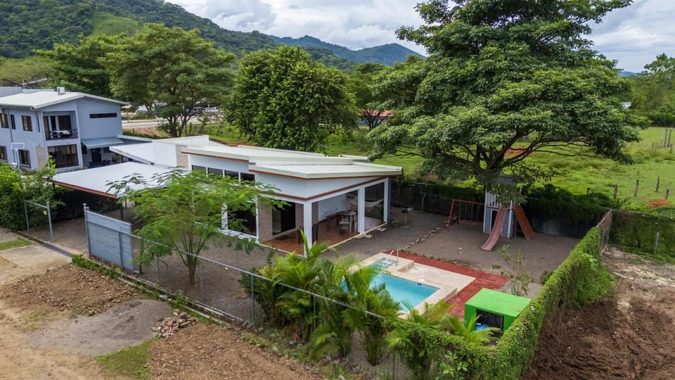 Property building, Spring, Day, Natural landscape, Garden, Garden view, Mountain view, Pool view, Swimming pool, sunbed