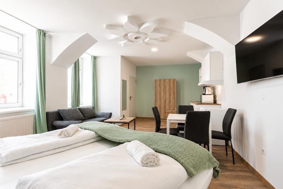 Bed, Seating area, Bedroom, towels