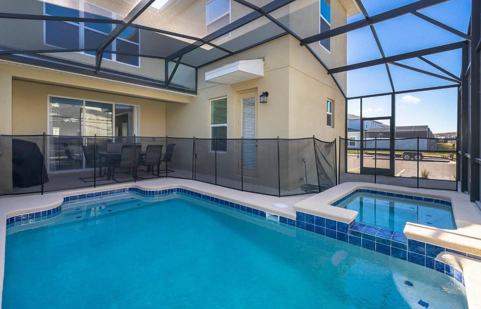 3000EB VILLA 5 BED/5 BA House in Kissimmee