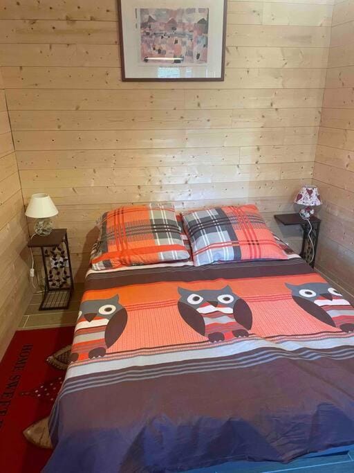 Houdarling Chalet et spa hammam jacuzzi et sauna House in Nimes