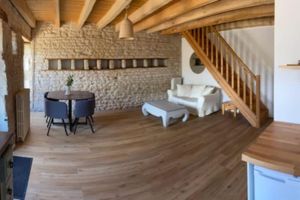 Gîte au cœur du Marais mouillé (2 à 4 pers - 60m²) House in Nouvelle-Aquitaine