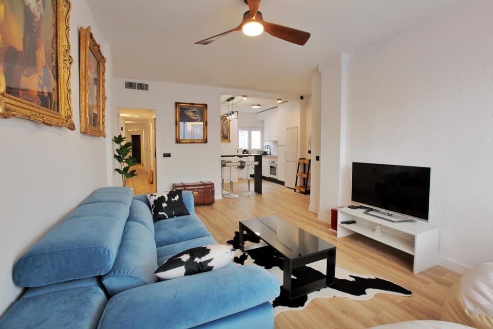 Communal lounge/ TV room, TV and multimedia, Kitchen or kitchenette, Living room, Seating area, Dining area, Evening entertainment, fireplace