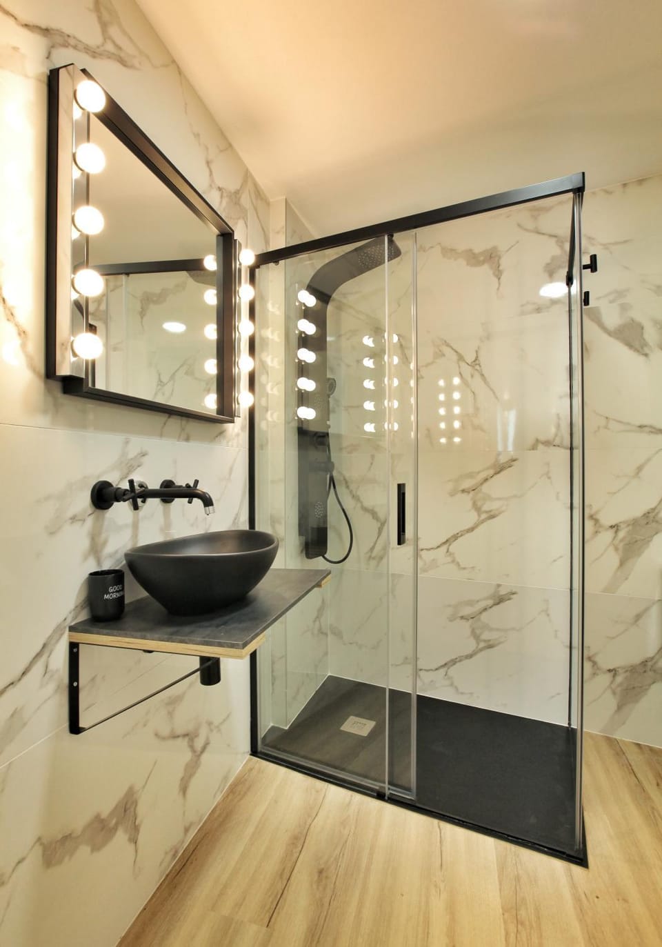 Shower, Bathroom, towels