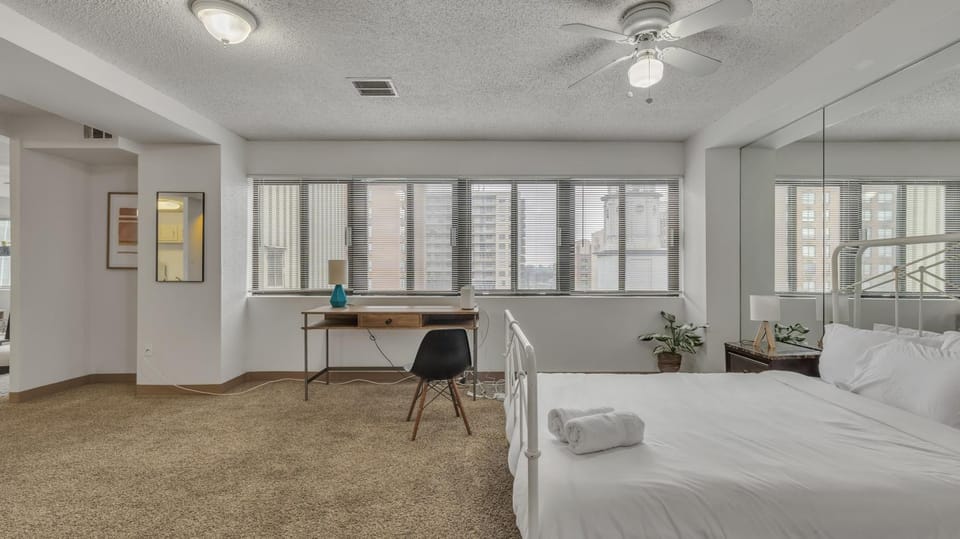 PP 514 City Chic in a Modern Studio Haven Apartment in Harrisburg
