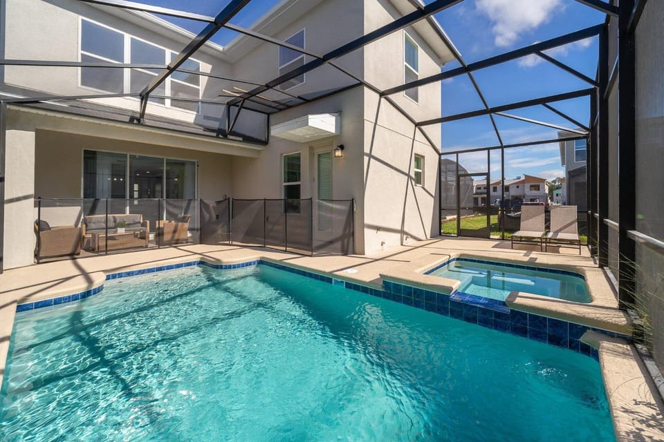 4338JC Villa 5 Beds & 5 Baths with Private Pool-Spa House in Kissimmee
