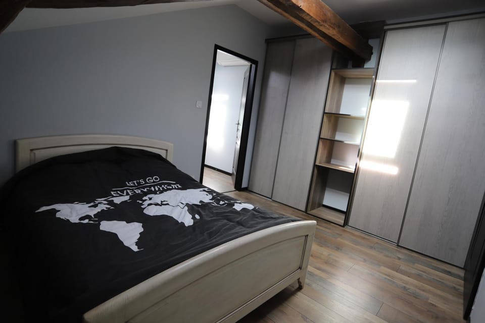 Bed, Bedroom
