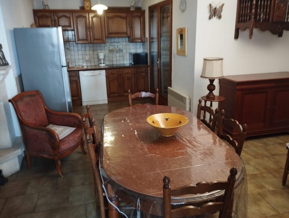 Living room, kitchen