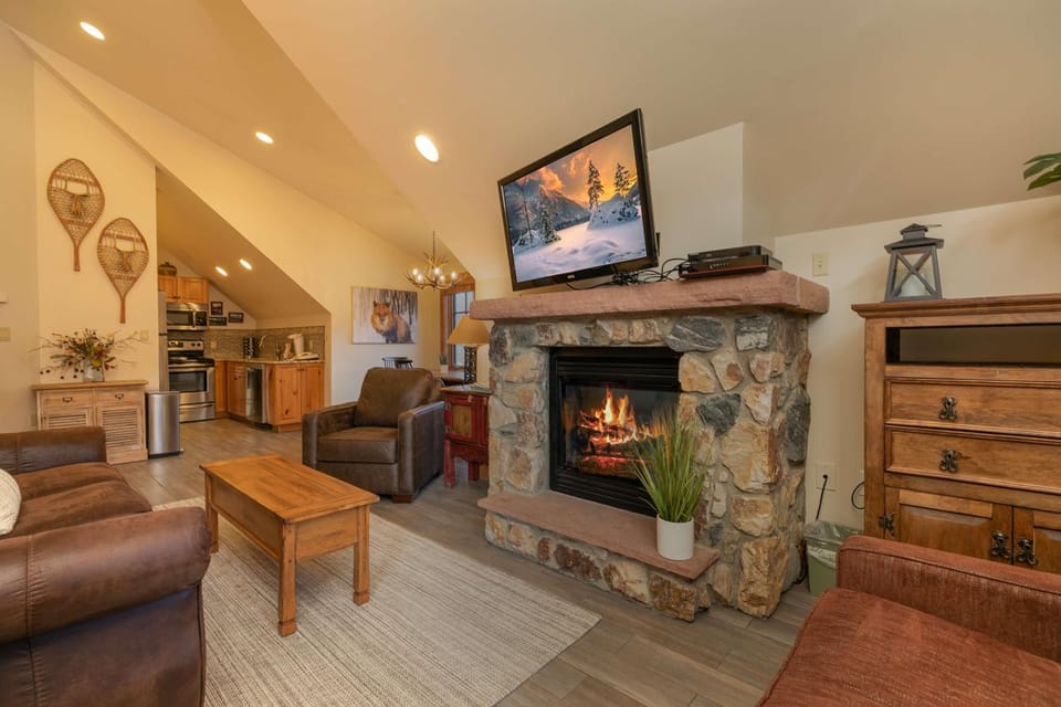 Expedition Station Powder Days Condo: Ski In, Ski Out Keystone Retreat Apartment in Keystone