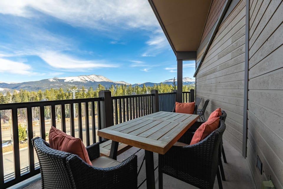 Crystal Peak Expedition Condo: Ski-In, Ski-Out Luxury Apartment in Breckenridge