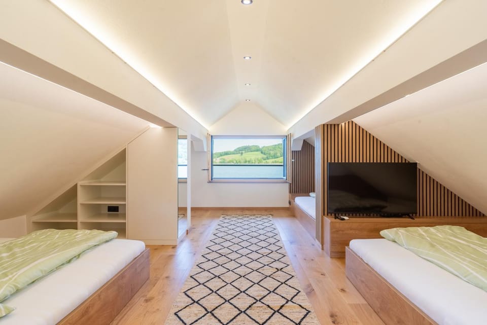 Exklusives Seehaus LAKEHOUSE in Bestlage mit privaten Sandstrand inklusive Boot, Kajak, SUP House in Berchtesgadener Land