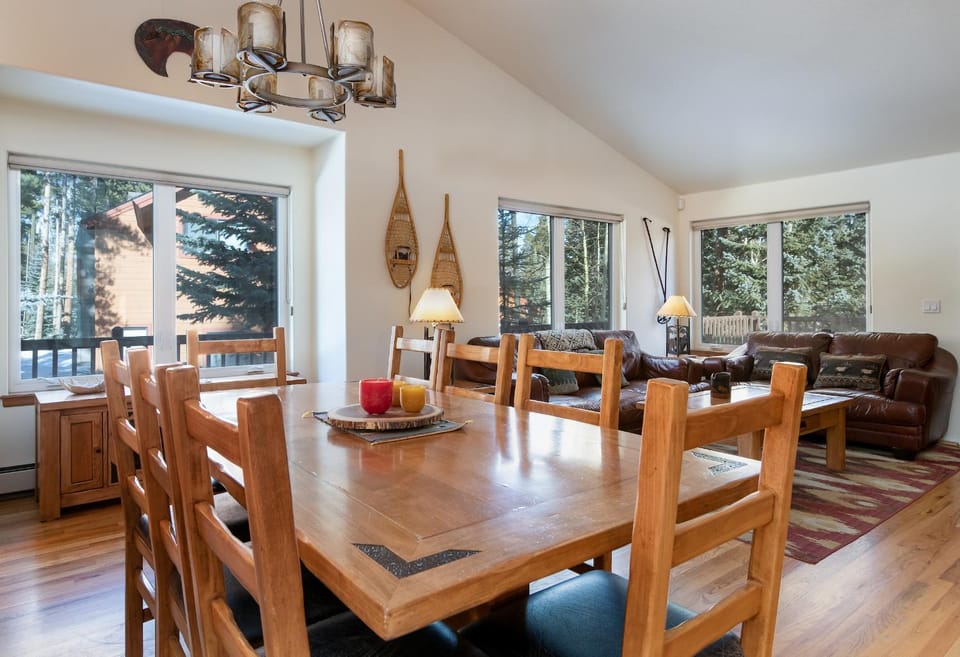Park Forest Bear’s Den Townhome: Private Hot Tub Apartment in Breckenridge