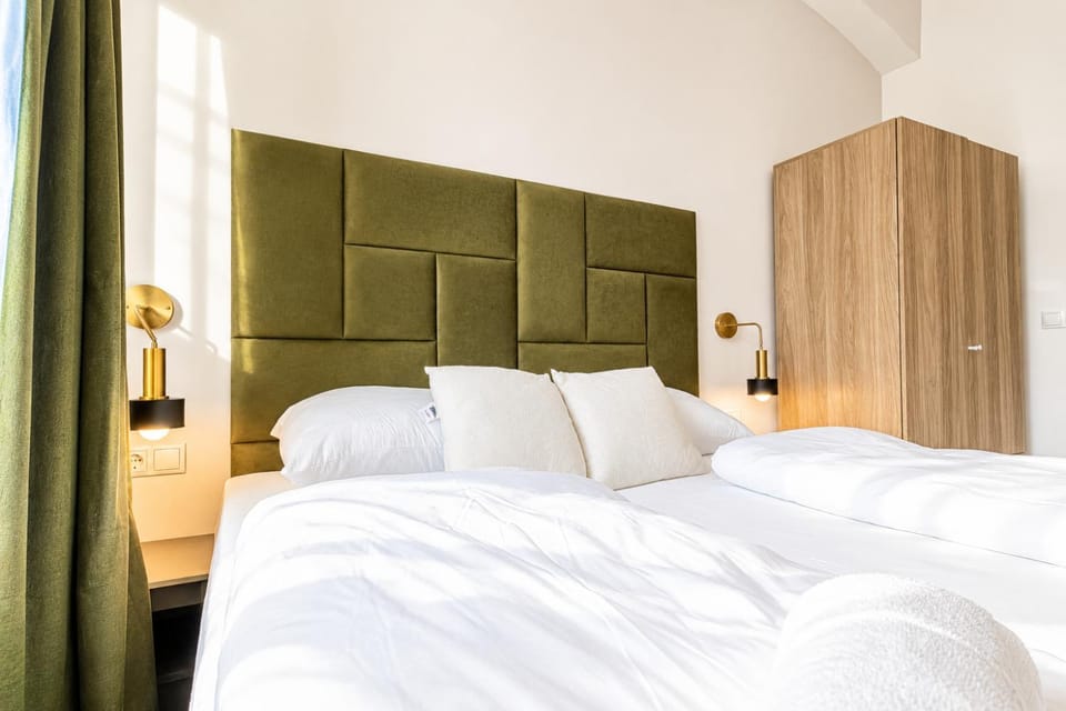 Bed, Bedroom, wardrobe