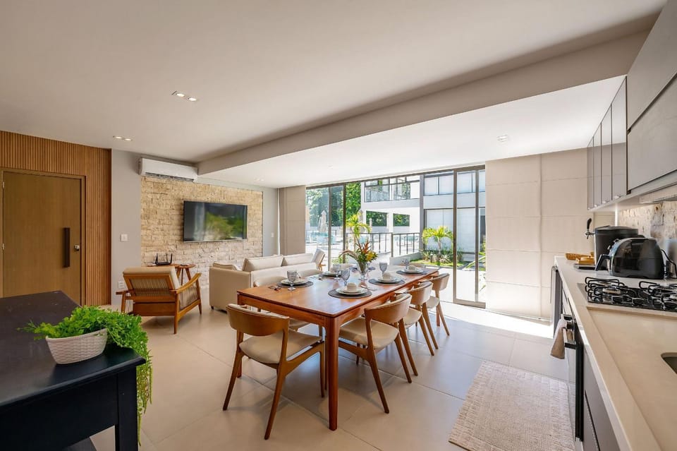Communal lounge/ TV room, Kitchen or kitchenette, Living room, Seating area, Dining area, minibar, pet friendly, stove