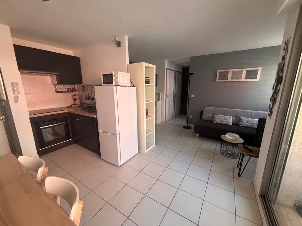 Classé 3 Etoiles Charmant Appartement Cosy sur Sète proche de toutes commodités, Parking Privé Apartment in Occitanie