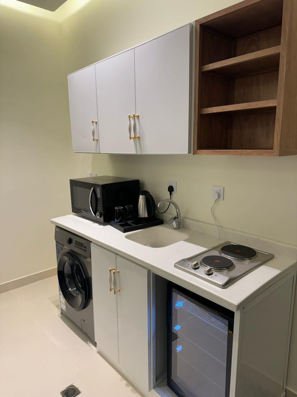 Kitchen or kitchenette