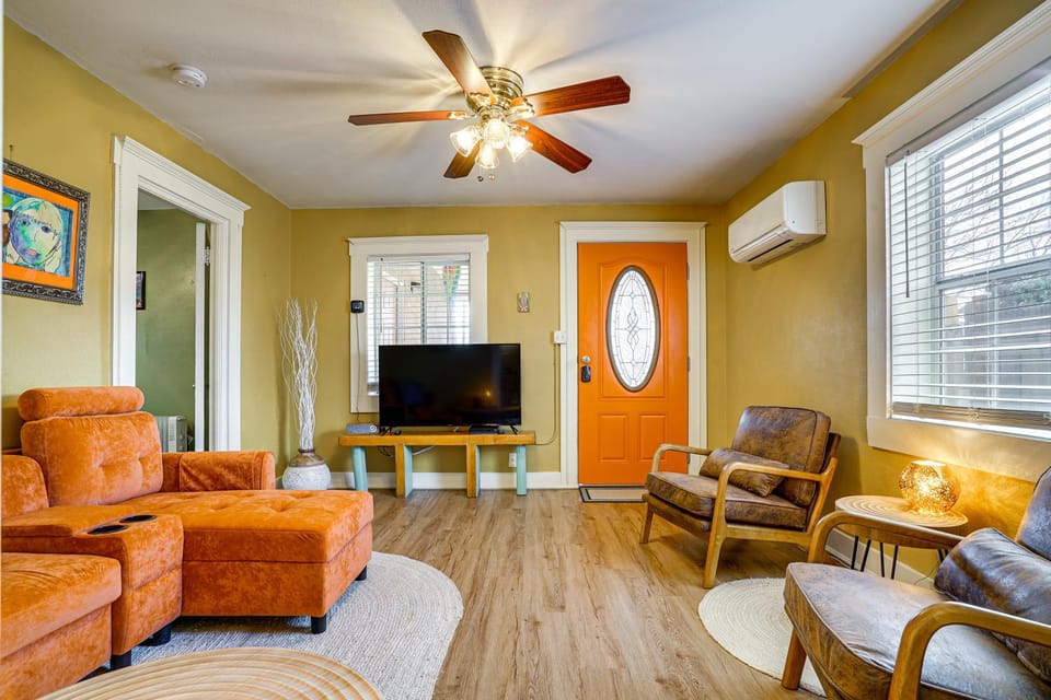 New Mexico Cottage: Private Yard & Hot Tub House in Truth or Consequences